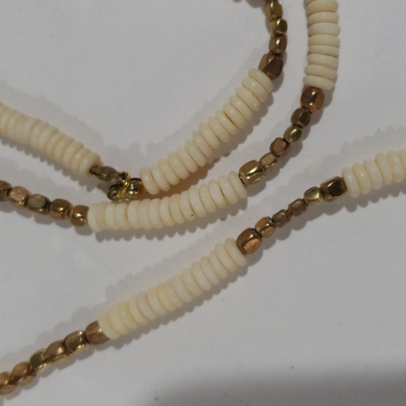 Elegant Gold tone & Cream Beaded Long Necklace - Stylish Women's Fashion Jewelry - Picture 5 of 10